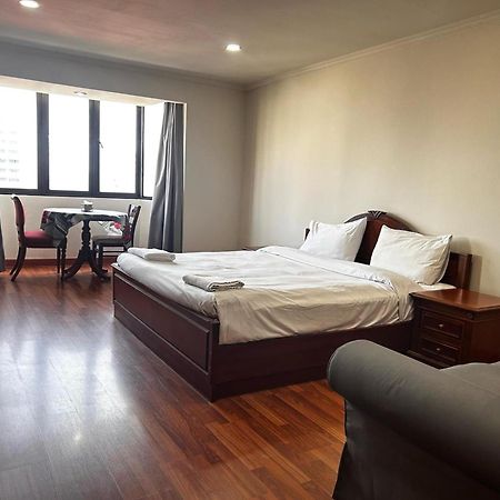 Affordable Serviced Apartments In Nana Omni Tower - Prime Sukhumvit Location Bangkok Luaran gambar