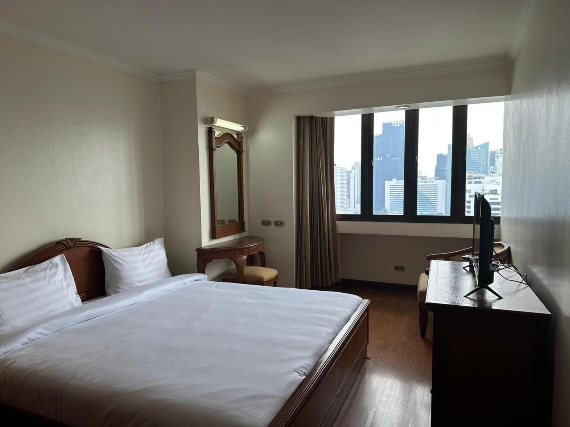 Affordable Serviced Apartments In Nana Omni Tower - Prime Sukhumvit Location Bangkok Luaran gambar
