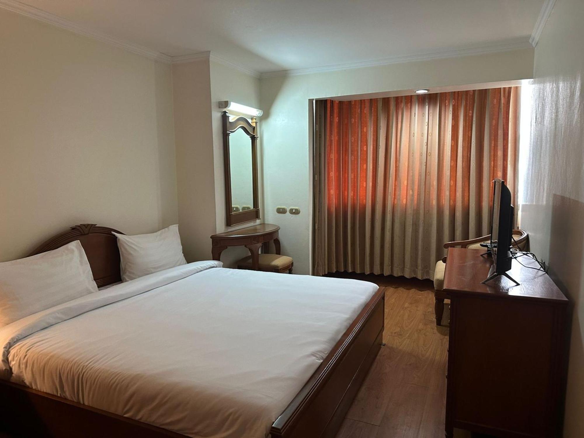 Affordable Serviced Apartments In Nana Omni Tower - Prime Sukhumvit Location Bangkok Luaran gambar