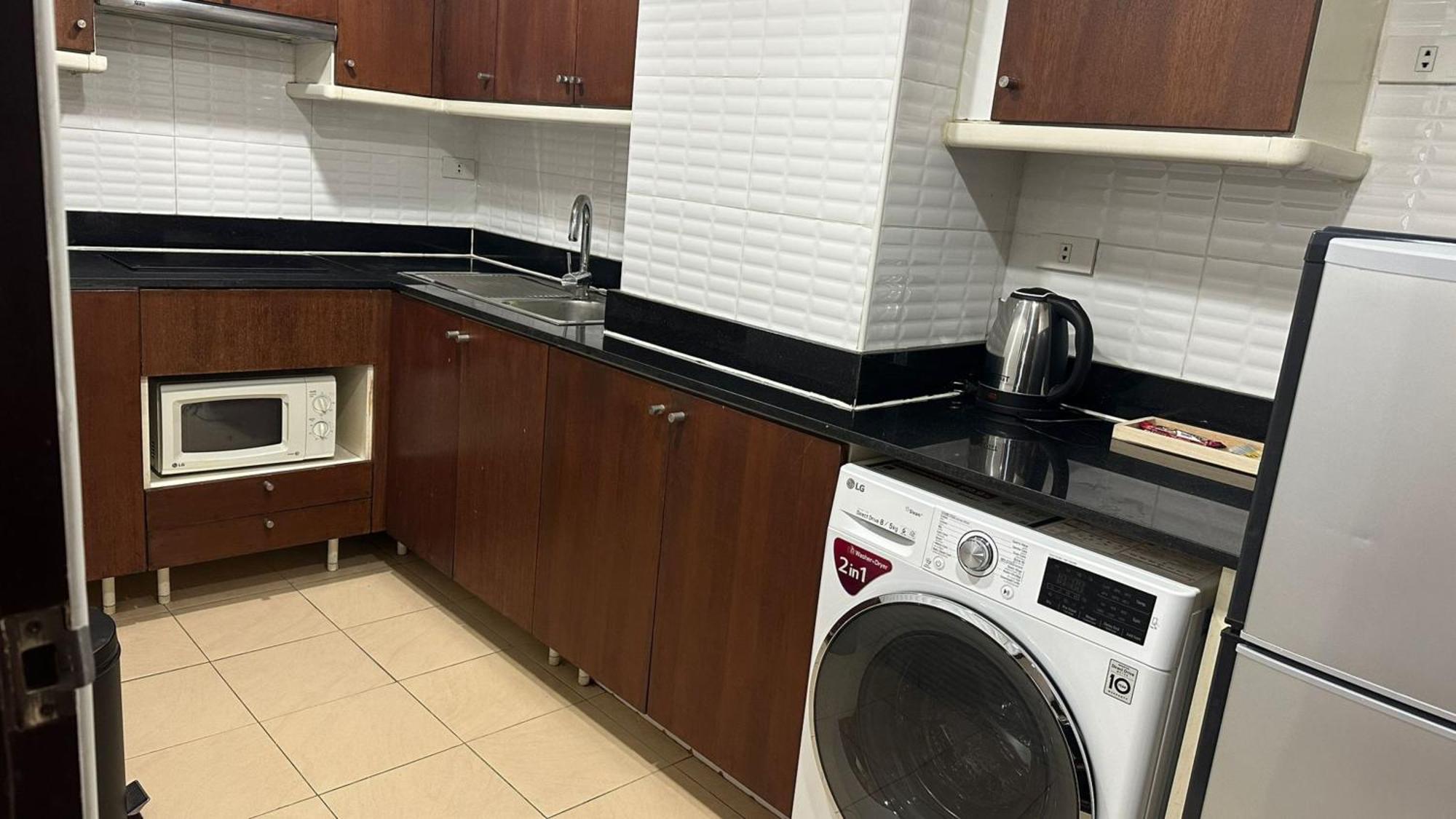 Affordable Serviced Apartments In Nana Omni Tower - Prime Sukhumvit Location Bangkok Luaran gambar