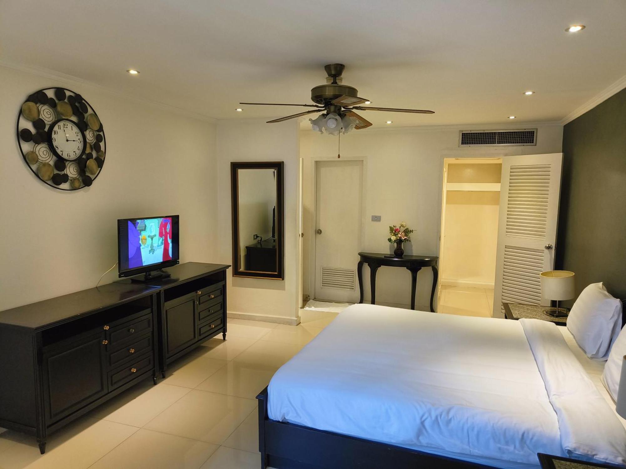 Affordable Serviced Apartments In Nana Omni Tower - Prime Sukhumvit Location Bangkok Luaran gambar