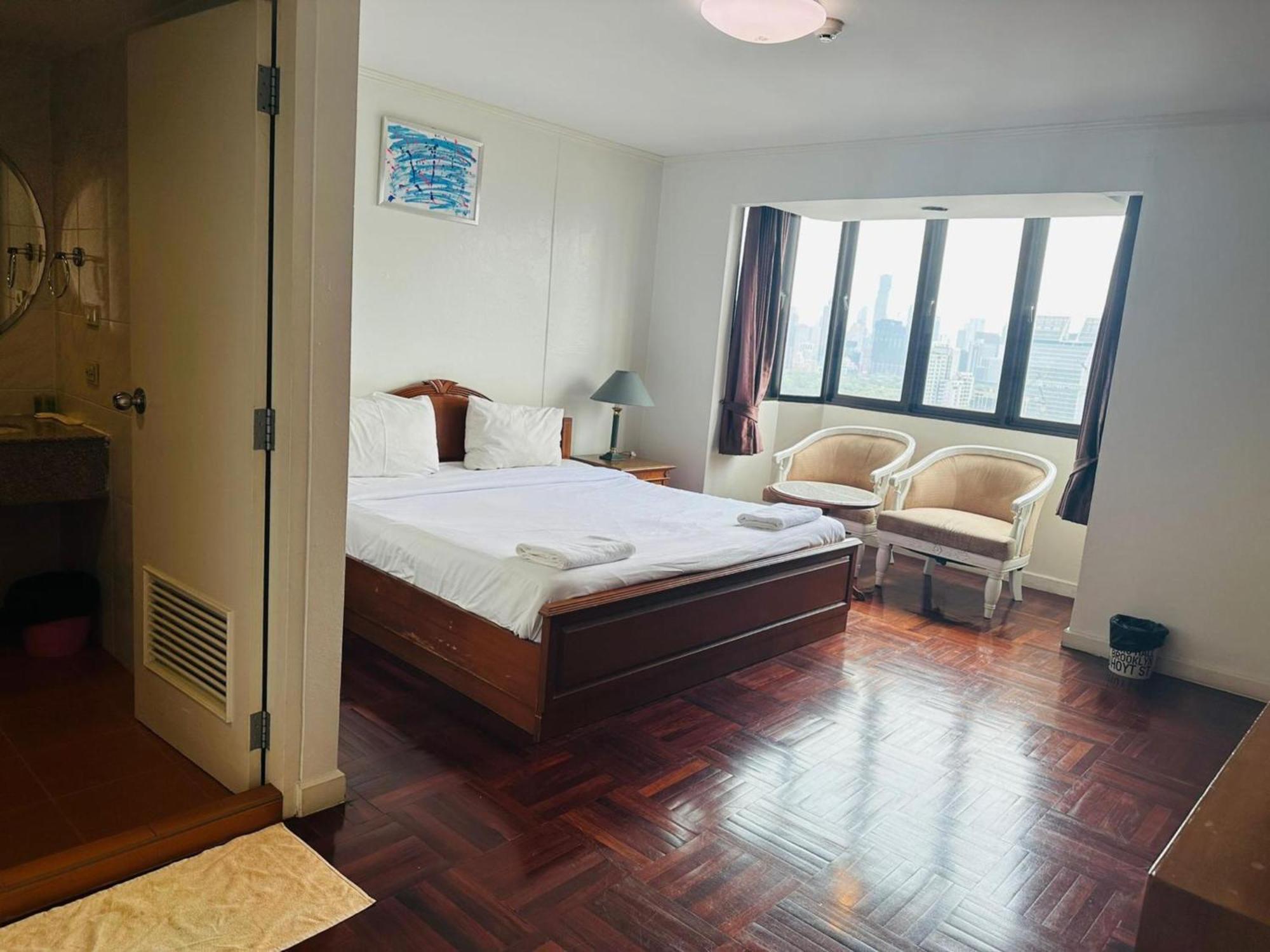 Affordable Serviced Apartments In Nana Omni Tower - Prime Sukhumvit Location Bangkok Luaran gambar