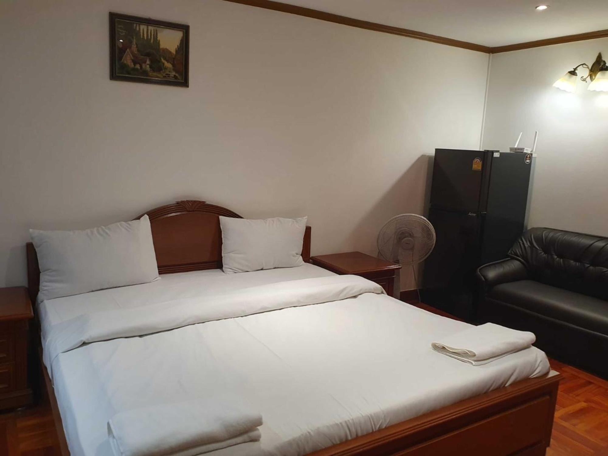 Affordable Serviced Apartments In Nana Omni Tower - Prime Sukhumvit Location Bangkok Luaran gambar
