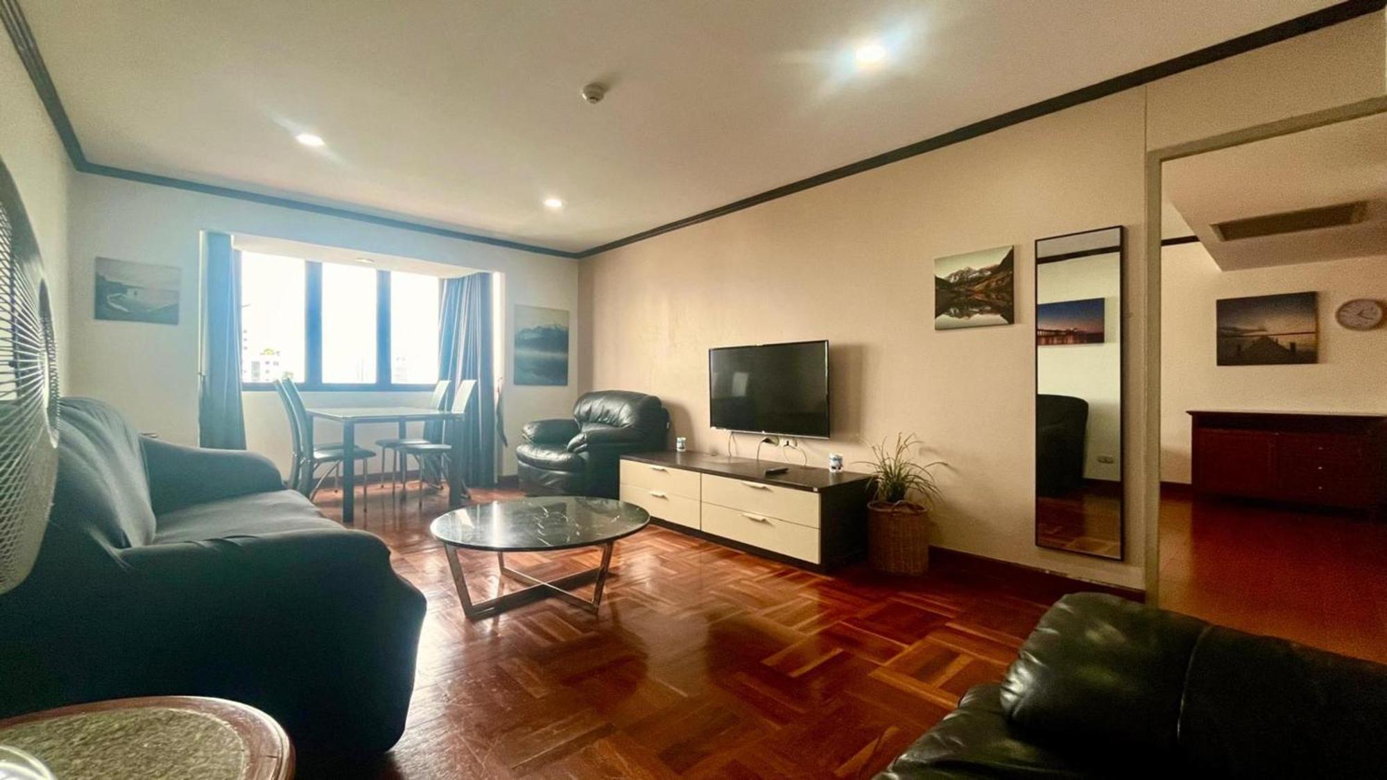 Affordable Serviced Apartments In Nana Omni Tower - Prime Sukhumvit Location Bangkok Luaran gambar