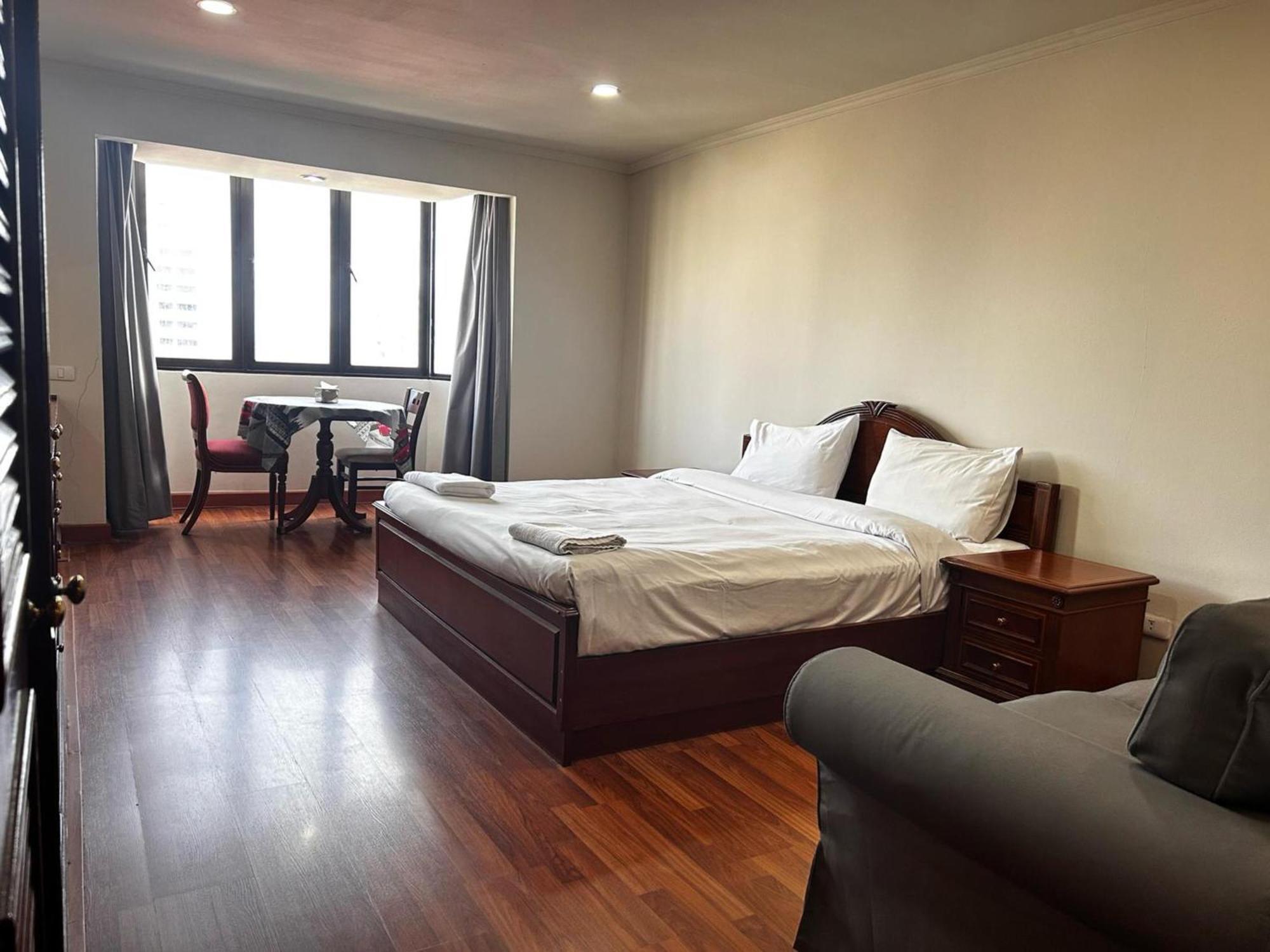 Affordable Serviced Apartments In Nana Omni Tower - Prime Sukhumvit Location Bangkok Luaran gambar